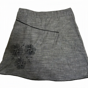 Gray Floral Embroidered Women's Skirt Size 12
